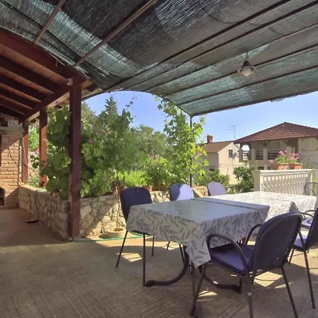 Apartment In 14985c *