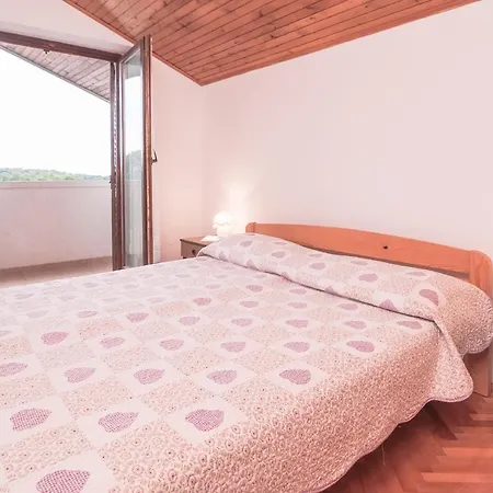 In 14985c Apartment *
